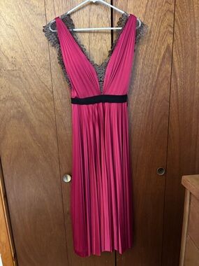 Fuchsia Pleated V-Neck Midi Dress with Black Waistband